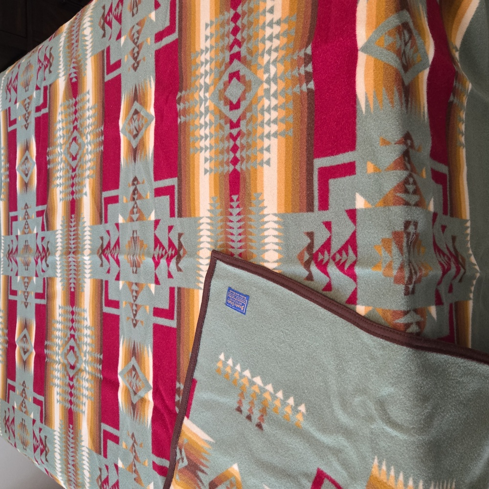 As NEW PENDLETON WOOL BLANKET Q VINTAGE "BEAVER STATE" CHIEF JOSEPH